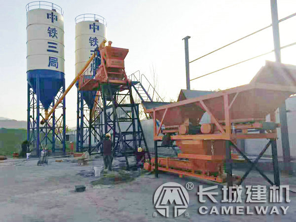 大型混凝土攪拌站生產(chǎn)線成套設(shè)備