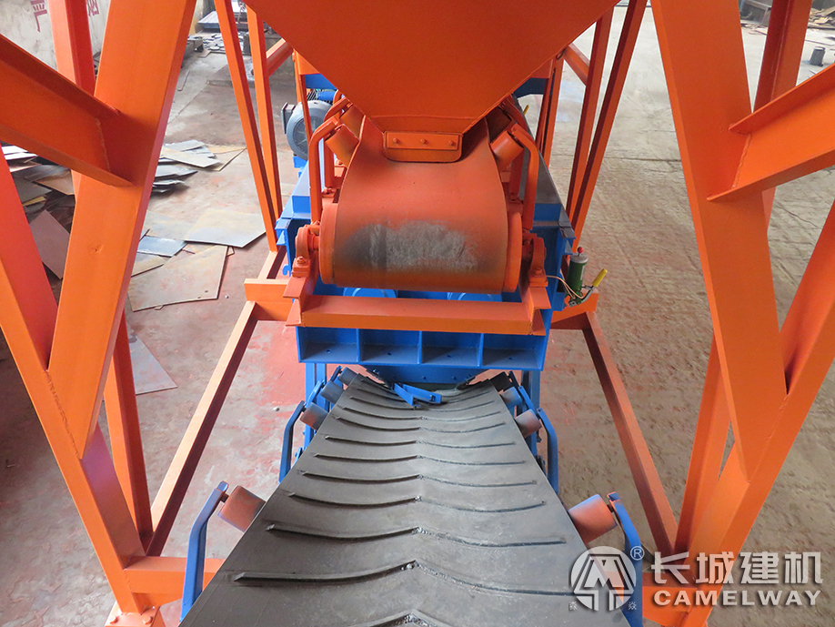 長城建機水穩(wěn)拌合站輸送系統(tǒng)