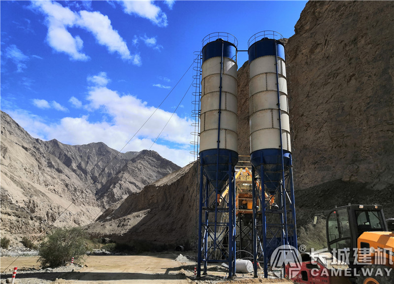 長城60型混凝土攪拌站一套多少錢(圖為客戶現(xiàn)場)