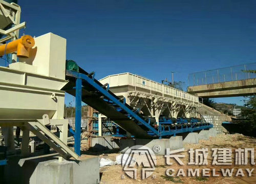 移動混凝土90型攪拌站