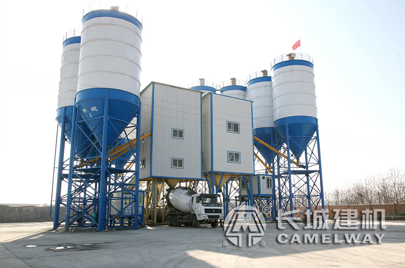 水泥攪拌站設(shè)備現(xiàn)場實景圖