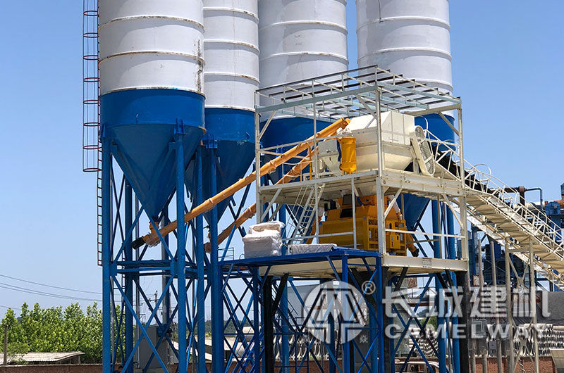 攪拌站750型現(xiàn)場 攪拌站750型現(xiàn)場