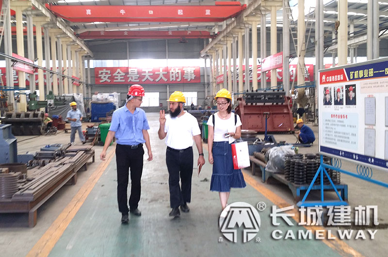 客戶來(lái)廠采購(gòu)180商混站設(shè)備 客戶來(lái)廠采購(gòu)180商混站設(shè)備