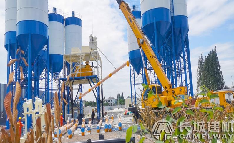 大型商混站現(xiàn)場 大型商混站現(xiàn)場