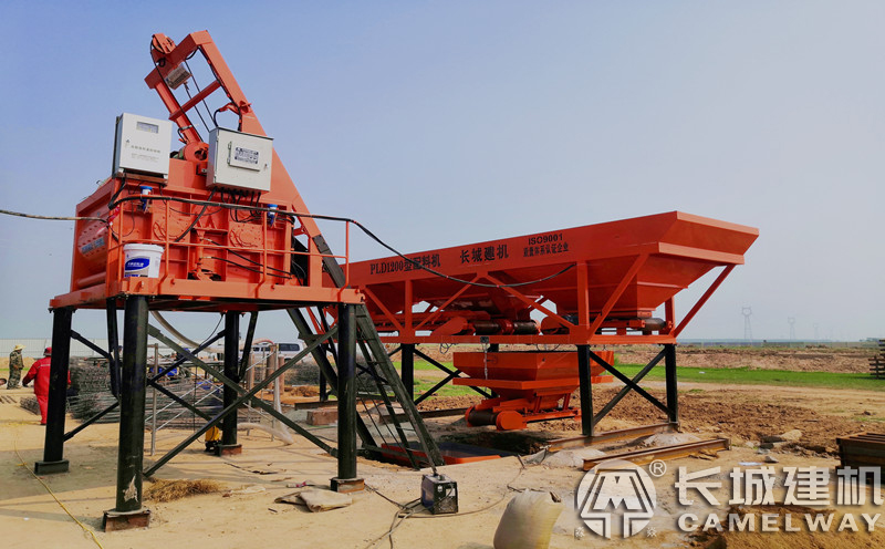 簡(jiǎn)易提升料斗攪拌站35站 簡(jiǎn)易提升料斗攪拌站35站